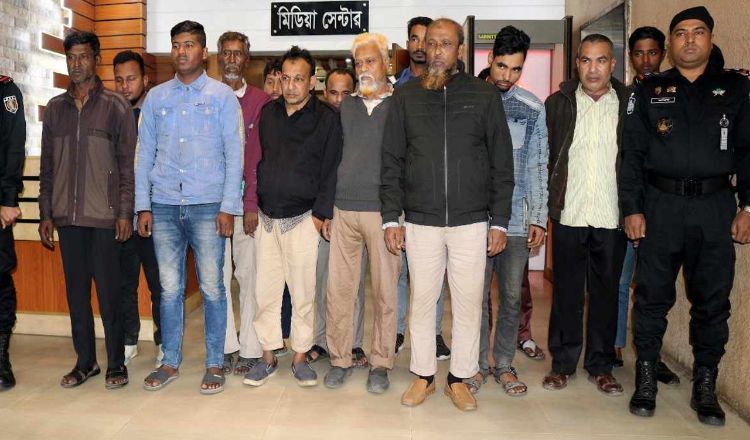 রেল কর্মচারীর যোগসাজশে সিন্ডিকেট, কালোবাজারে টিকিট